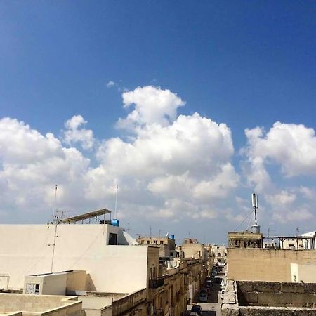 May Flower: Modern Flat Close To Airport/Bus Stops Tarxien Kültér fotó