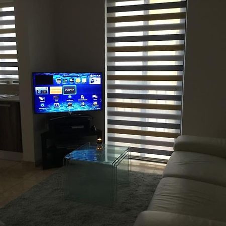 May Flower: Modern Flat Close To Airport/Bus Stops Tarxien Kültér fotó