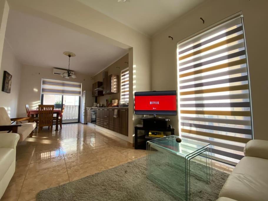 May Flower: Modern Flat Close To Airport/Bus Stops Tarxien Kültér fotó