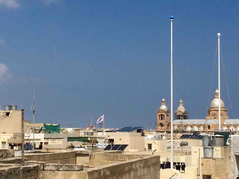 May Flower: Modern Flat Close To Airport/Bus Stops Tarxien Kültér fotó