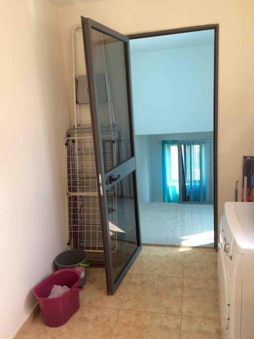 May Flower: Modern Flat Close To Airport/Bus Stops Tarxien Kültér fotó